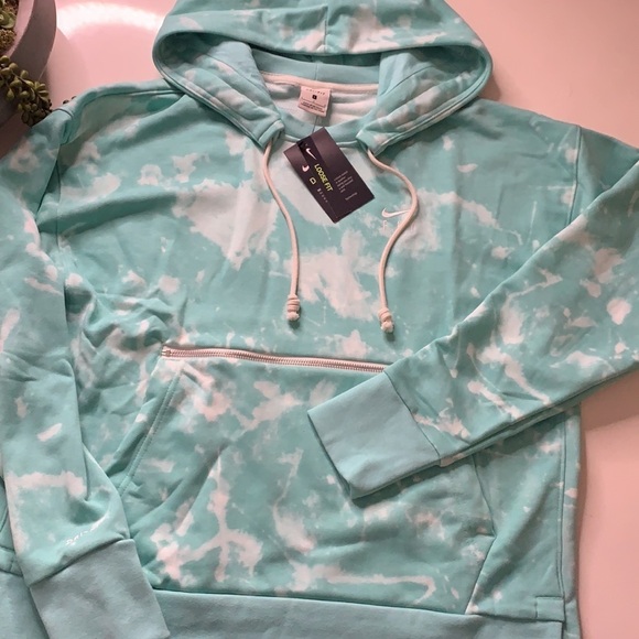 Nike Revolution Standard Issue Mint Tie-dye Seasonal PO Hoody large new w tags - Picture 10 of 10